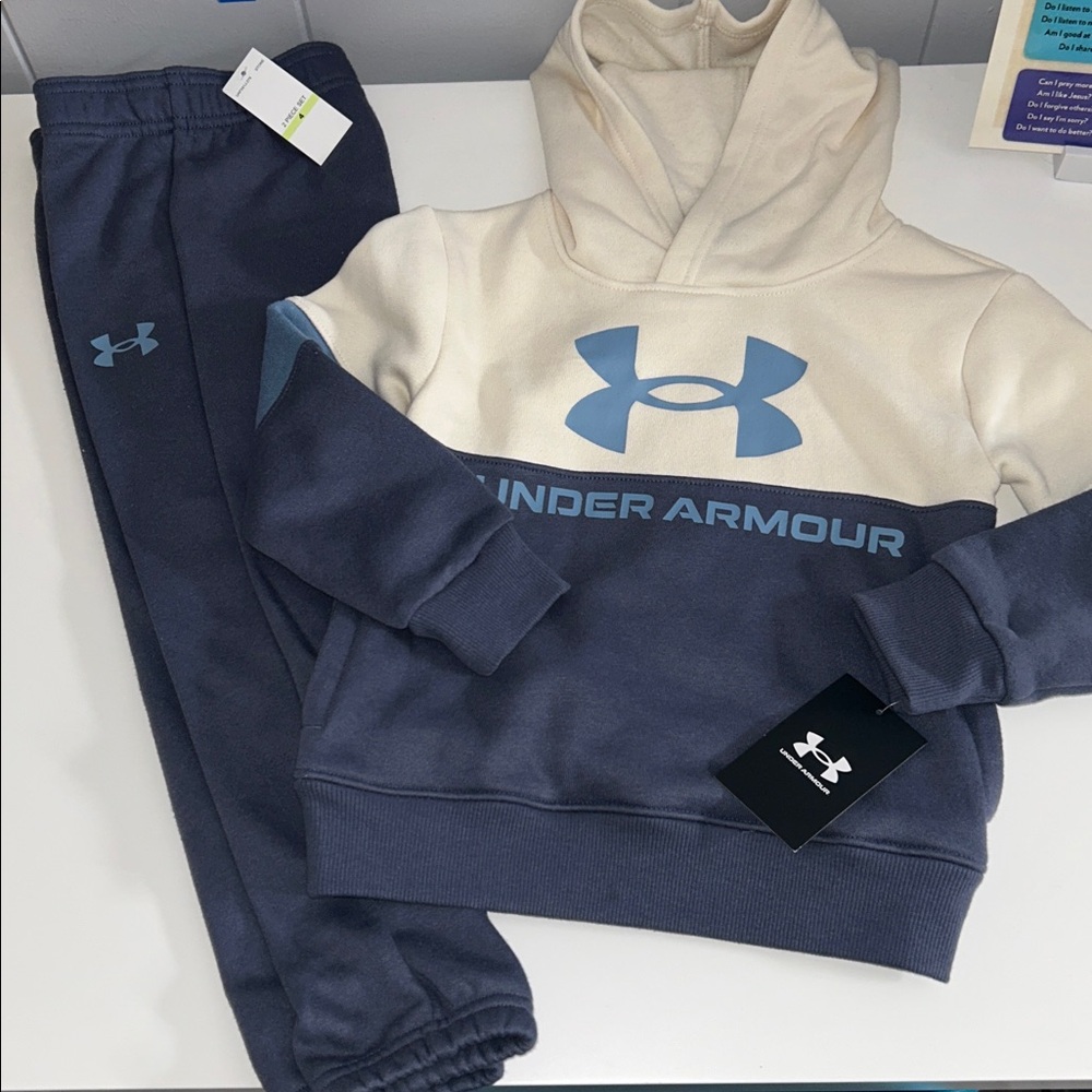 Under Armour UV Boy’s 2 Piece Fleece Athletic Set Hoodie + Pants Size 4 NWT